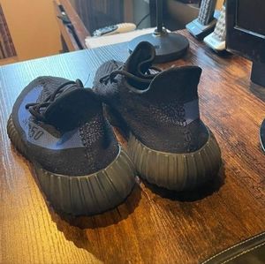 Yeezy 350 Dazzling Blue